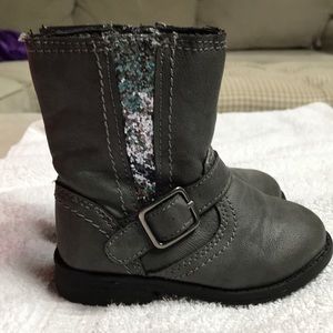 Carter’s gray boots
